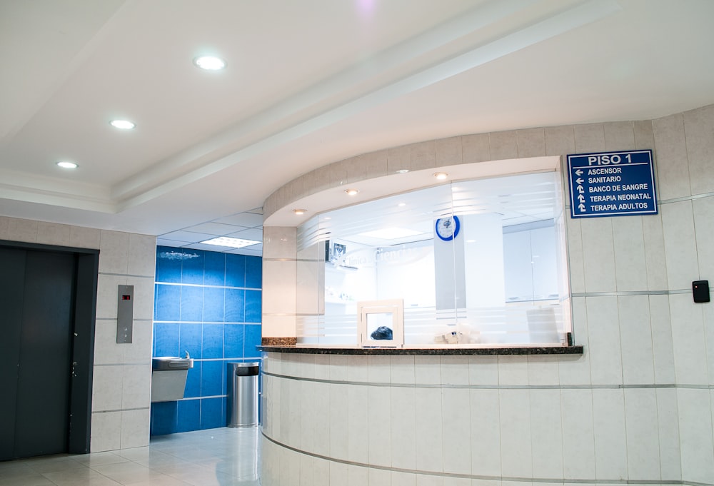 The Mechanics of Renewal: How Colonic Hydrotherapy Cleanses the Colon